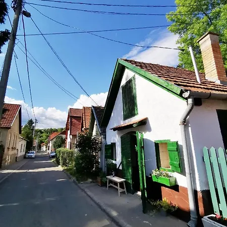 Holiday home Zebegenyi Preshaz *