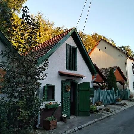 Zebegenyi Preshaz Holiday home *